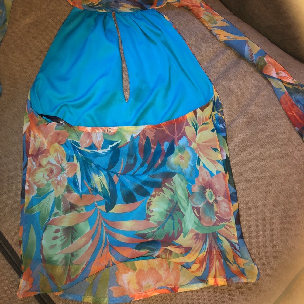 💃Arden B Halter top Floral print - Picture 7 of 8
